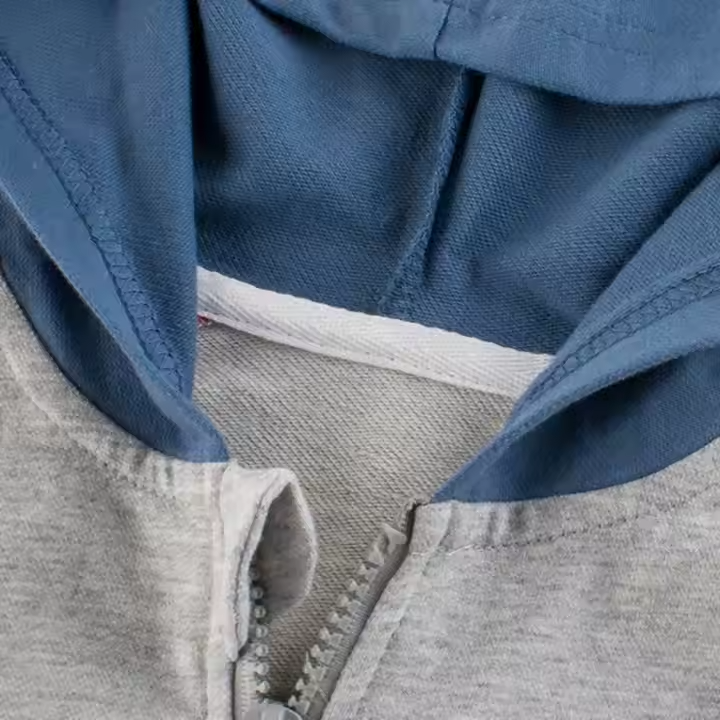 Conjunto deportivo Gris con Capucha