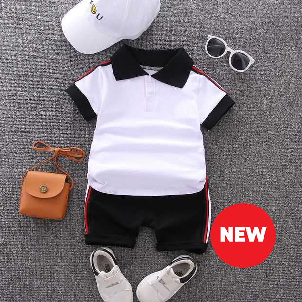 Conjunto de short negro y remera blanca